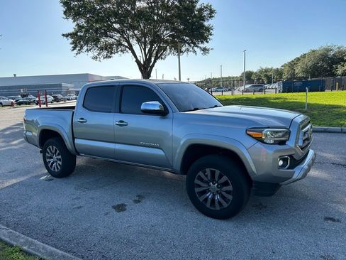 Used 2020 Toyota Tacoma Limited AWD/4WD image 8