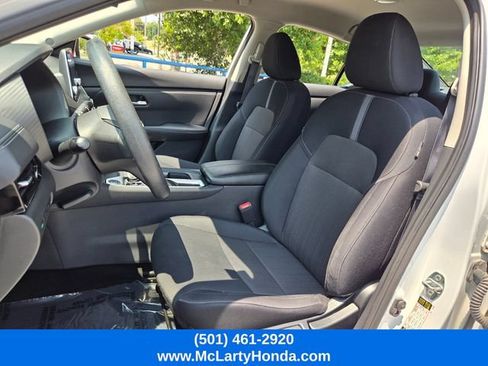 Used 2024 Nissan Sentra SV FWD image 7