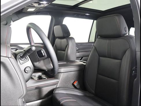Used 2023 Chevrolet Suburban RST w/ Sport Performance Package RWD image 7