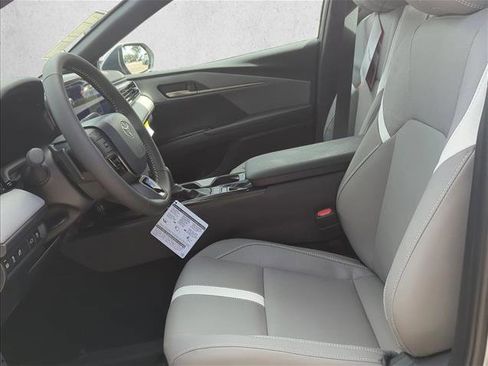 Used 2026 Toyota Camry SE w/ Multimedia Upgrade Package image 12