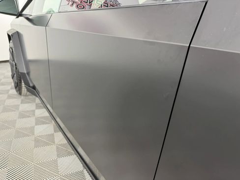 Used 2025 Tesla Cybertruck AWD Crew Cab image 23