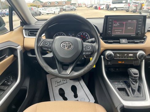 Certified 2021 Toyota RAV4 LE image 15