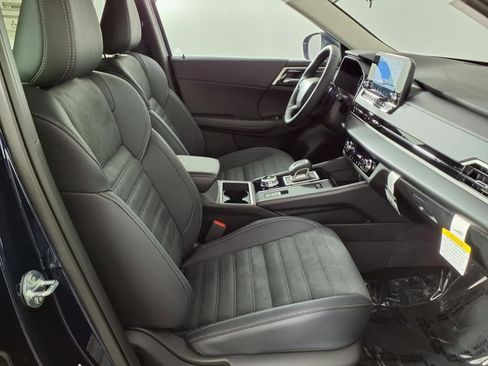 New 2025 Mitsubishi Outlander SE AWD/4WD image 9