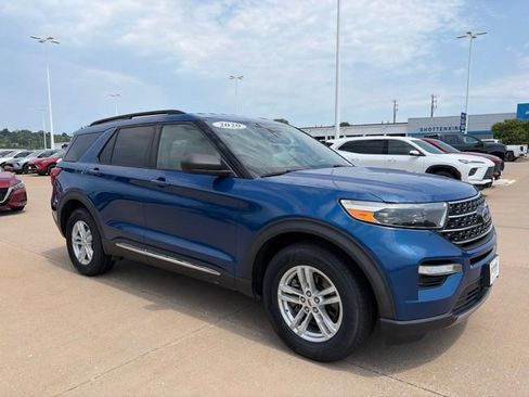Used 2020 Ford Explorer XLT w/ Equipment Group 202A AWD/4WD image 1