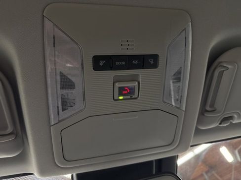 Used 2022 Toyota RAV4 XLE image 20