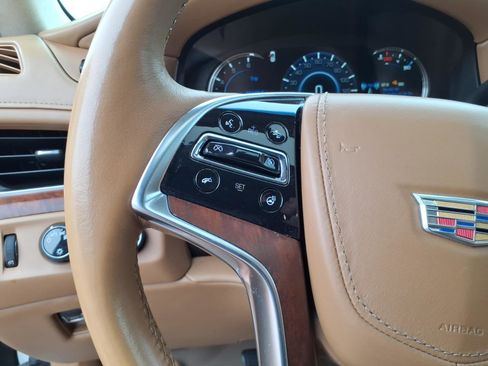 Used 2016 Cadillac Escalade Platinum AWD/4WD image 19