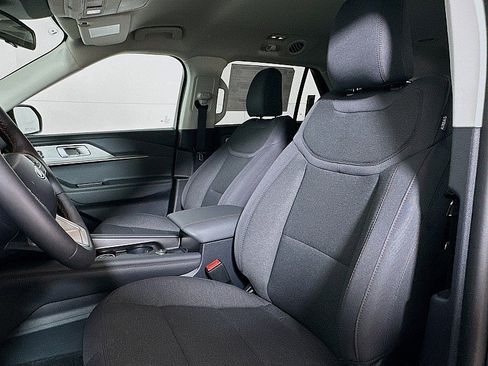 New 2026 Ford Explorer Active image 7