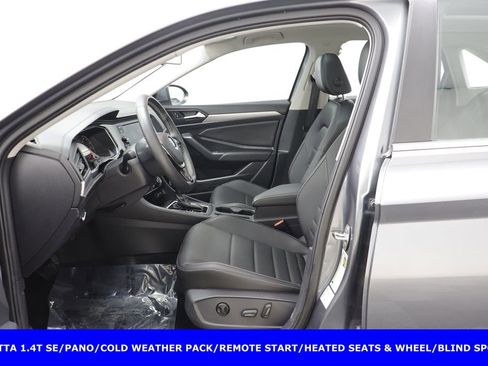 Used 2021 Volkswagen Jetta SE image 5