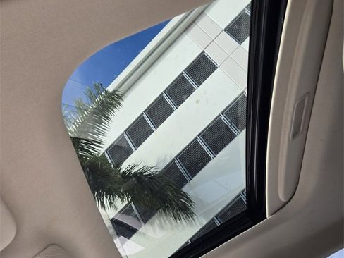 Used 2016 Lincoln MKZ Hybrid w/ Equipment Group 600A Reserve image 21