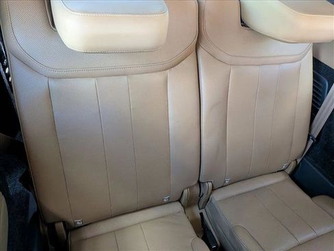 Used 2023 Land Rover Range Rover Long Wheelbase SE image 17