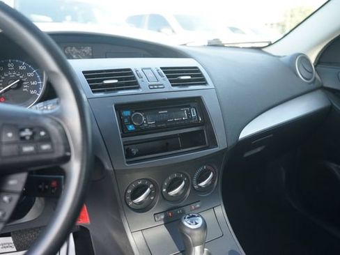 Used 2013 MAZDA MAZDA3 i Sport FWD image 26