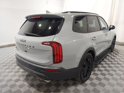 Used 2022 Kia Telluride SX AWD/4WD image 3