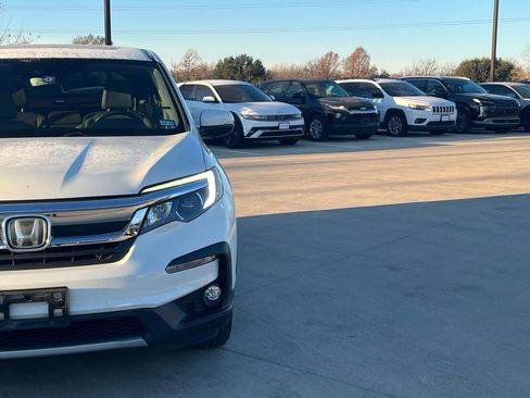 Used 2019 Honda Pilot EX-L image 3