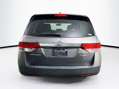 Used 2016 Honda Odyssey SE image 7