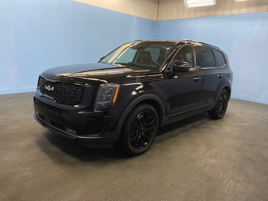 Used 2022 Kia Telluride SX w/ Nightfall Edition Package AWD/4WD image 3