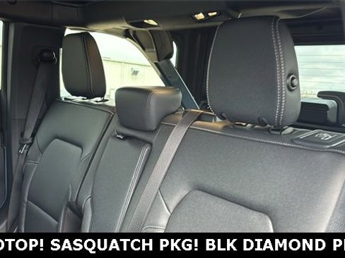 New 2025 Ford Bronco Big Bend w/ Black Diamond Package image 25