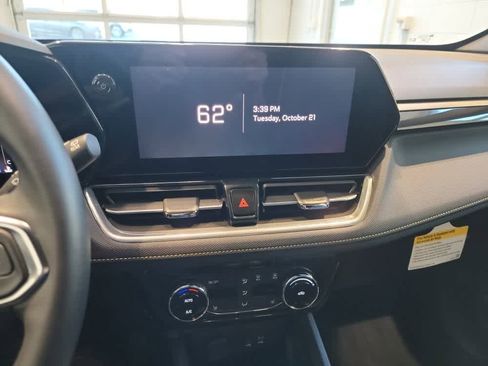 Used 2025 Chevrolet TrailBlazer ACTIV w/ Convenience Package image 14