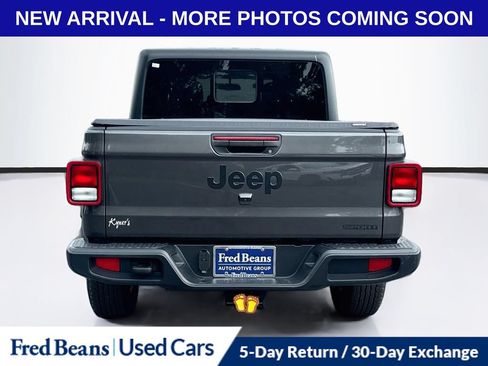 Used 2021 Jeep Gladiator Sport AWD/4WD image 7
