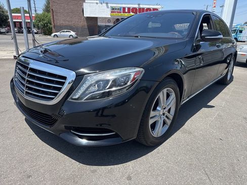 Used 2017 Mercedes-Benz S 550 Sedan image 2
