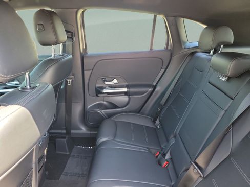 Certified 2022 Mercedes-Benz GLA 250 image 6