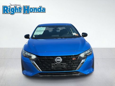 Used 2025 Nissan Sentra SR FWD image 5