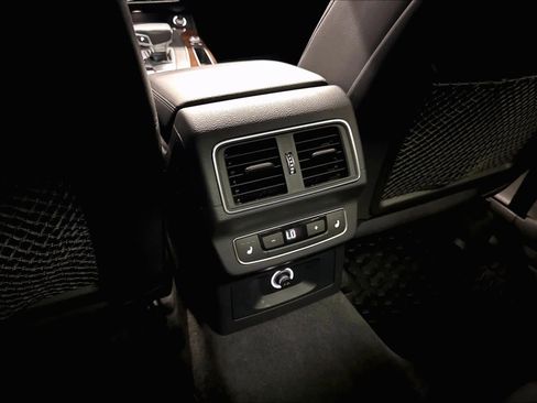 Used 2018 Audi Q5 2.0T Premium Plus w/ Premium Plus Package AWD/4WD image 34