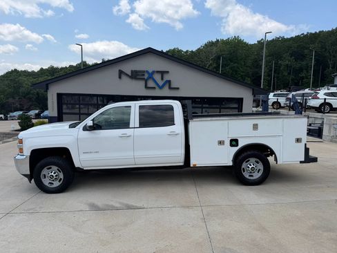Used 2018 Chevrolet Silverado 2500 LT AWD/4WD image 6