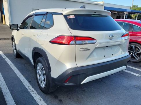Used 2022 Toyota Corolla Cross L FWD image 4