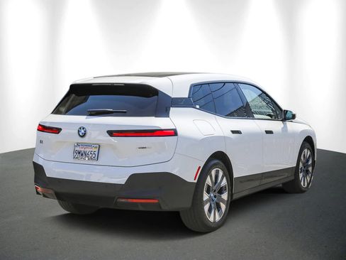 Used 2025 BMW iX xDrive50 w/ Convenience Package image 6