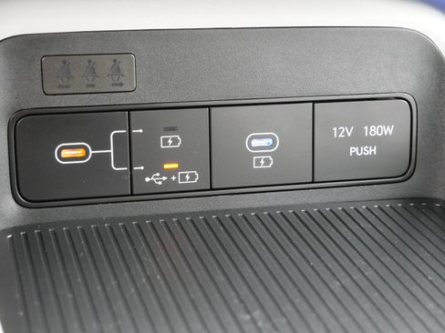 Certified 2025 Hyundai Kona SEL image 27