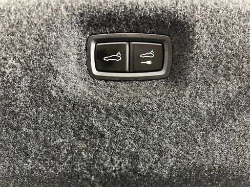 Used 2024 Audi e-tron GT Premium Plus image 28