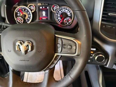Used 2025 RAM 1500 Big Horn AWD/4WD image 30