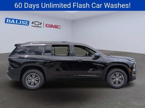 New 2026 Chevrolet Traverse LT w/ Driver Confidence Package FWD image 2