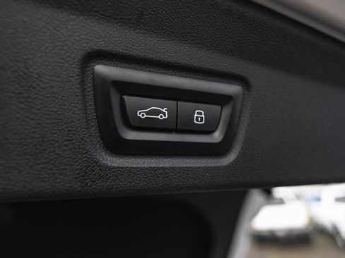 Used 2024 BMW i4 xDrive40i image 37