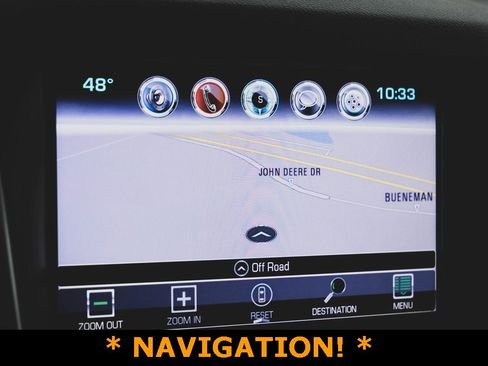 Used 2017 Chevrolet Suburban LT image 3