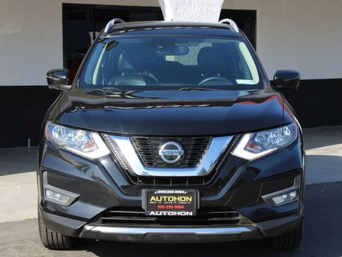 Used 2018 Nissan Rogue SL image 2