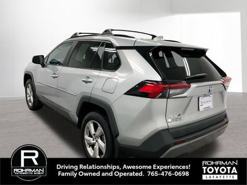 Used 2019 Toyota RAV4 Limited w/ Carpet Mat Package AWD/4WD image 4