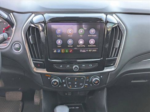 Certified 2024 Chevrolet Traverse High Country FWD image 15