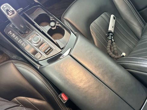 Used 2021 Maserati Levante S image 23