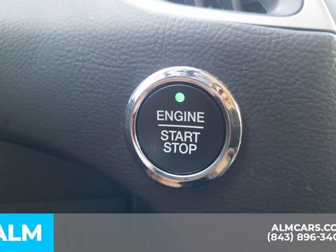 Used 2024 Ford Edge SEL image 28