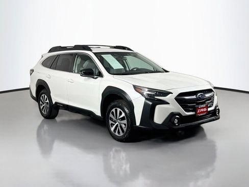 Used 2024 Subaru Outback Premium AWD/4WD image 7
