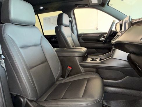 Used 2024 Chevrolet Tahoe Z71 w/ Luxury Package image 28