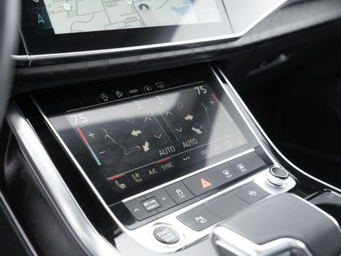 Used 2022 Audi Q8 Premium Plus w/ Premium Plus Package image 14