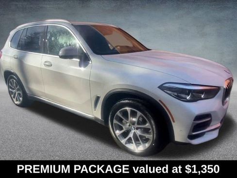Used 2023 BMW X5 xDrive40i w/ Premium Package image 2