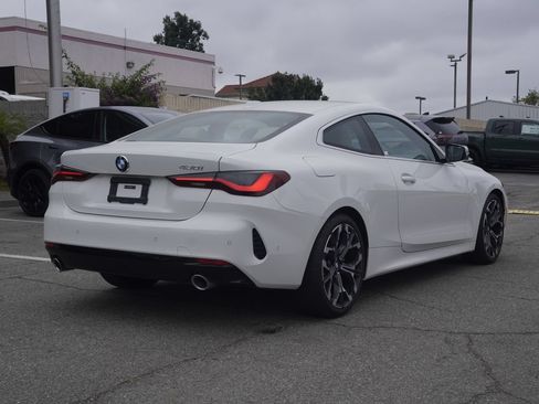 Used 2025 BMW 430i Coupe w/ Premium Package RWD image 4