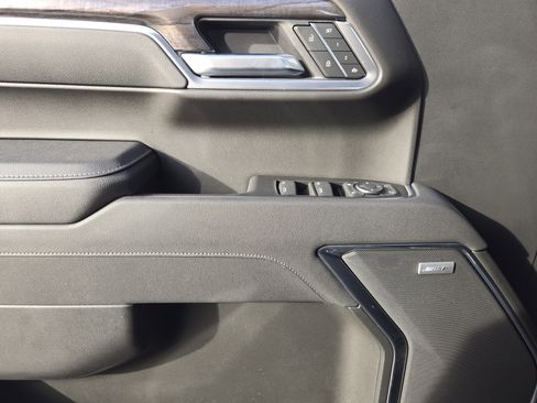 Used 2025 Chevrolet Silverado 1500 LTZ w/ LTZ Premium Package image 26