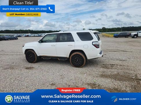 Used 2015 Toyota 4Runner SR5 RWD image 3