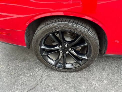 Used 2016 Dodge Challenger SXT w/ Blacktop Package image 11