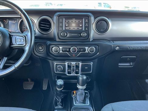 Used 2018 Jeep Wrangler Unlimited Sport S image 23