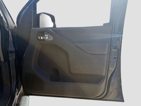 Used 2021 Nissan Frontier SV w/ Midnight Edition Floor Mats AWD/4WD image 30
